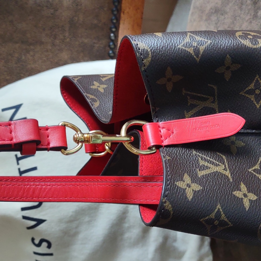 AUTHENTIC LV NEONOE COQUELICOT DRAWSTRING BAG - Picture 11 of 17